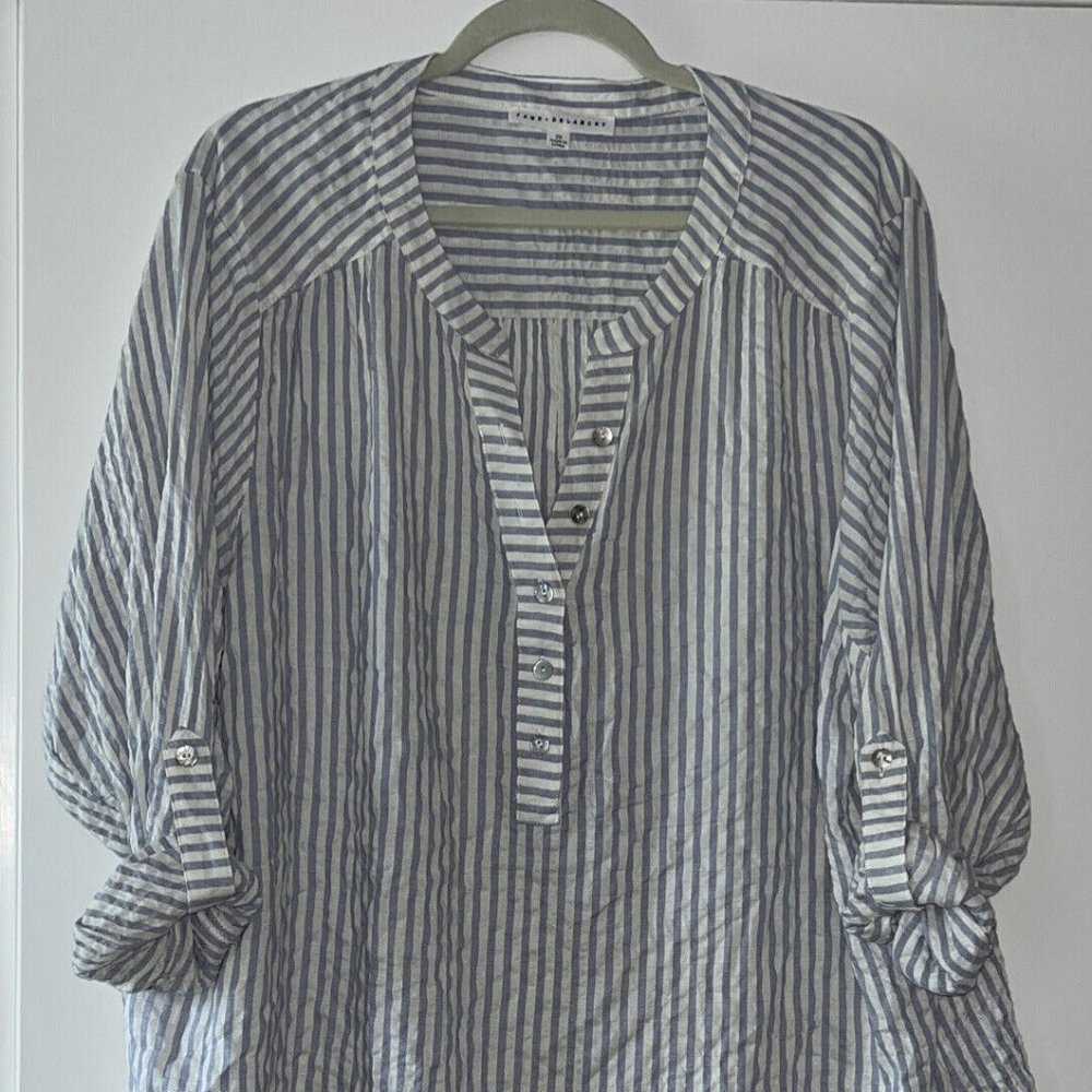 Jane and Delancey Shirt Women’s Size 2X White And Blue Tab Sleeve Button Beach